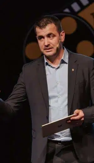 Extreme Sports Mountain Climbing