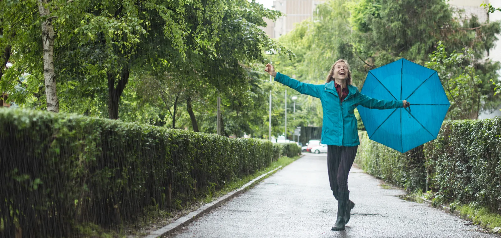 Sanjarica plesa u kiši - Tumačenje snova o plesanju pod kišom