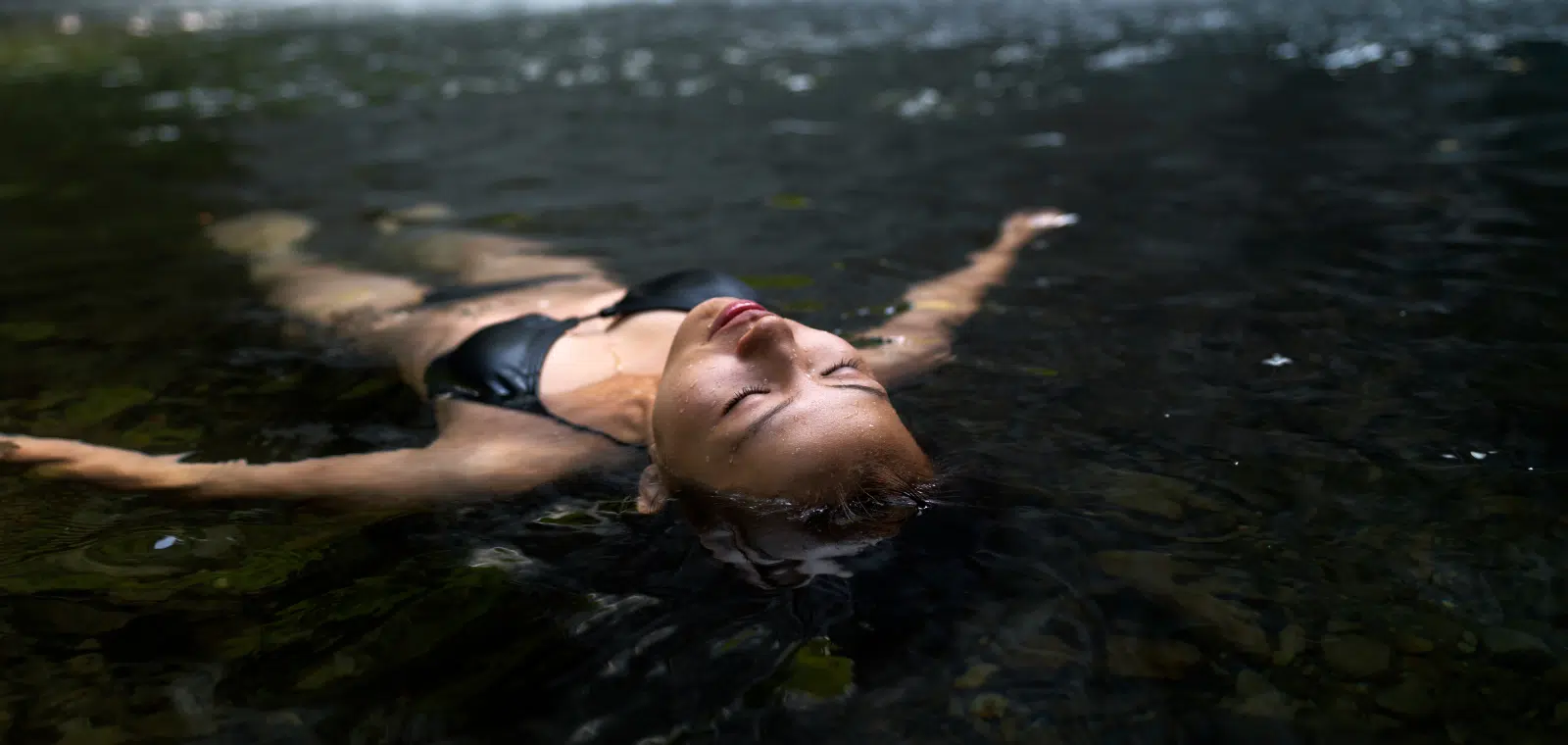 Sanjarica plivanja - Tumačenje simboličnih snova u vodi